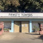 【DAY213・ザンビア】ルサカからリビングストンへ🚌人気宿「 Fawlty Towers」に宿泊！