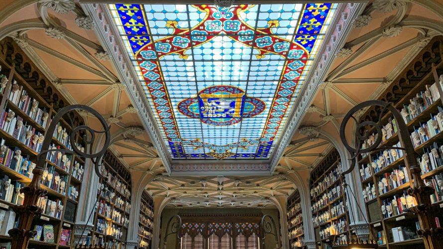 【DAY287・ポルトガル】ハリーポッターの世界観！？ポルトの世界一美しい本屋とは・・・📕
