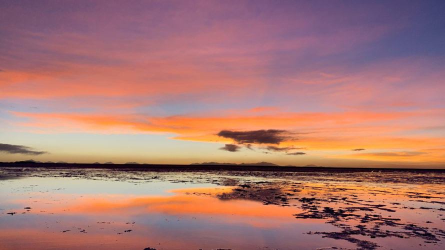 【DAY364・ボリビア 】ウユニ塩湖1日ツアーへ🚘幻想的な夕焼け